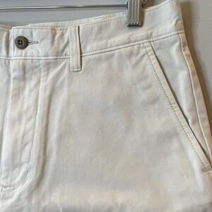 J.Crew 8 inch Classic Chino Short Summer Boat Trip CH202 Sailcloth Off White 31